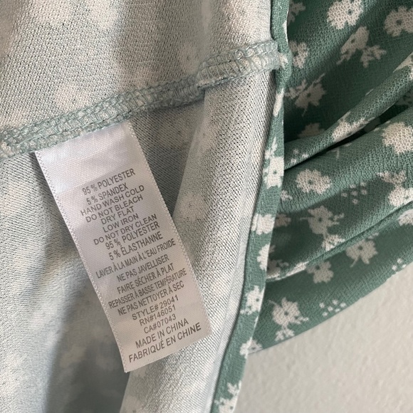 Monteau Los  Angeles Tops - Picture 14 of 14